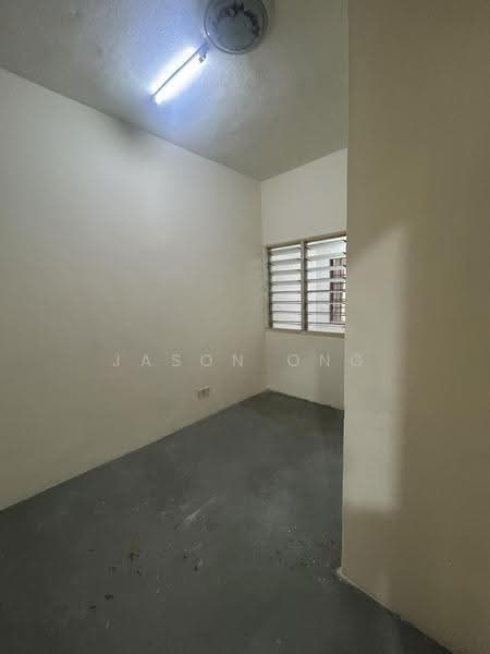Rumah Teres untuk Dijual di Taman Desa Serdang (Seri Kembangan) - Jason Ong - Interior - PropertyGuru.com.my