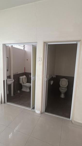 Shop / Office for Rent in Bay Avenue (Bayan Lepas) - Andrew Ong - Bathroom - PropertyGuru.com.my
