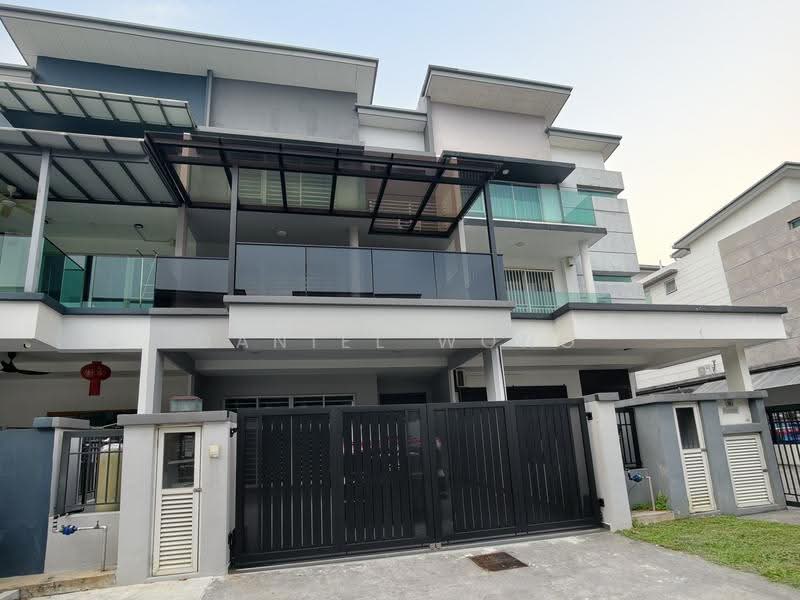 3-storey Terraced House for Rent in BANDAR PUCHONG JAYA (Puchong) - Daniel Wong - Exterior - PropertyGuru.com.my