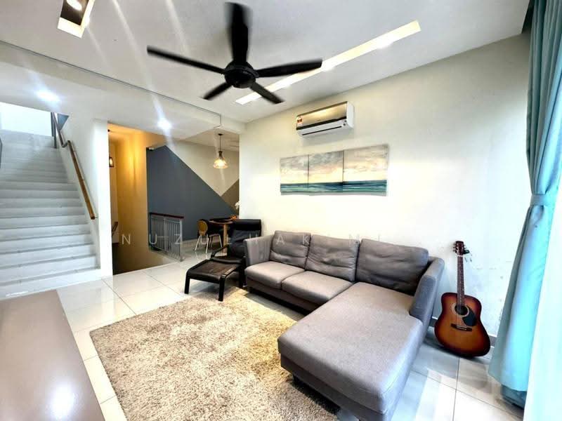 Townhouse for Rent in Bangi (Selangor) - NUZULHAKIMI . - Living Room - PropertyGuru.com.my
