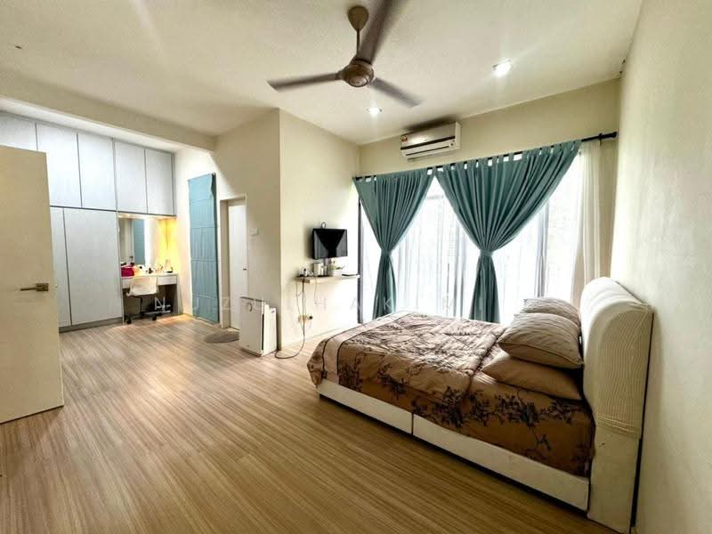 Townhouse for Rent in Bangi (Selangor) - NUZULHAKIMI . - Bedroom - PropertyGuru.com.my