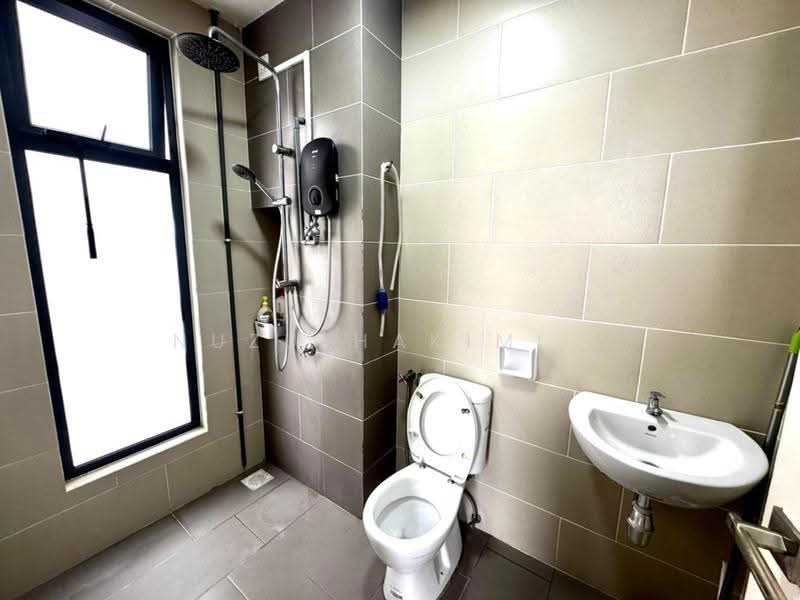Townhouse for Rent in Bangi (Selangor) - NUZULHAKIMI . - Bathroom - PropertyGuru.com.my