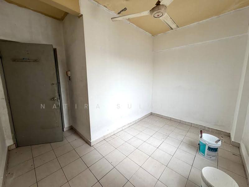 Pangsapuri untuk Dijual di Palm Garden Apartment - Natira Sulaiman - Interior - PropertyGuru.com.my