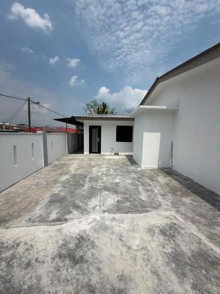 Rumah Teres 1-Tingkat untuk Dijual di Taman Sri Pulai (Skudai) - Wallace Ang - Exterior - PropertyGuru.com.my