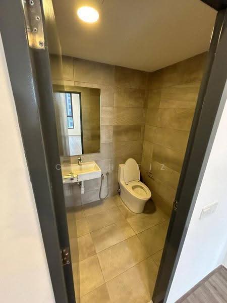 Service Residence for Sale at Henna Residence @ The Quartz WM - Che Hafiz - Bathroom - PropertyGuru.com.my