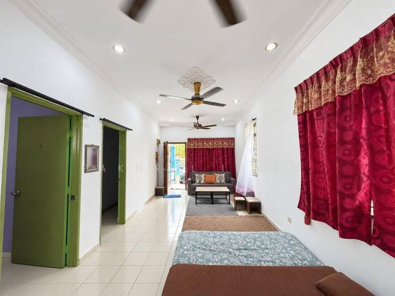 1-storey Terraced House for Sale in Taman Nusa Damai (Pasir Gudang) - Fakhrul Imlan - Living Room - PropertyGuru.com.my