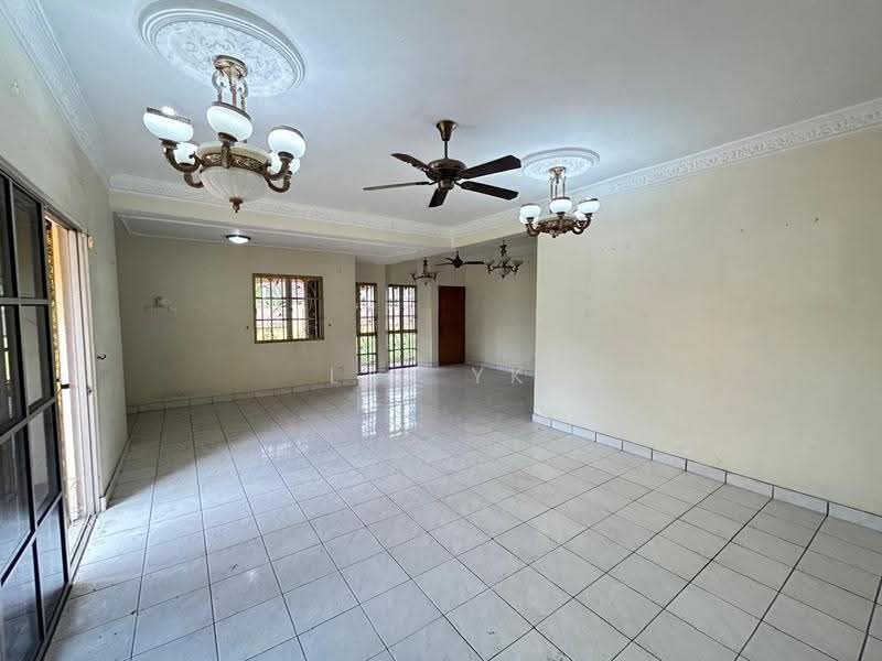 Rumah Berkembar untuk Dijual di Usj 5 (Subang Jaya) - Lai YK - Living Room - PropertyGuru.com.my