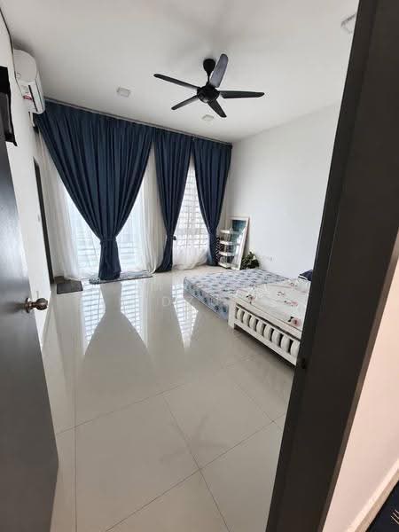 Terraced House for Sale in Bandar Springhill (Jimah) - Mohd Ridzuan - Bedroom - PropertyGuru.com.my