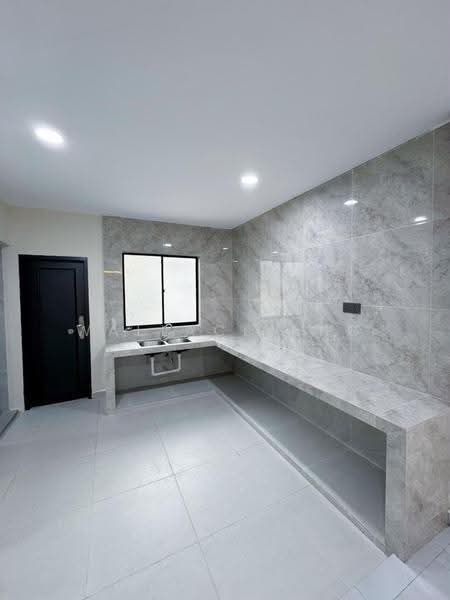 Rumah Teres 2-Tingkat untuk Dijual di Taman Sentosa (Johor Bahru) - Wallace Ang - Kitchen - PropertyGuru.com.my