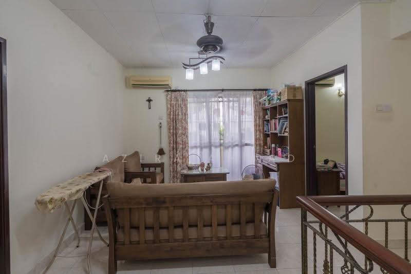 Semi-Detached House for Sale in Taman Setia Balakong (Balakong) - Azira Ahmad - Living Room - PropertyGuru.com.my