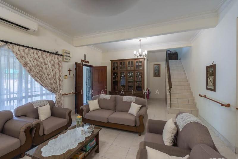 Semi-Detached House for Sale in Taman Setia Balakong (Balakong) - Azira Ahmad - Living Room - PropertyGuru.com.my