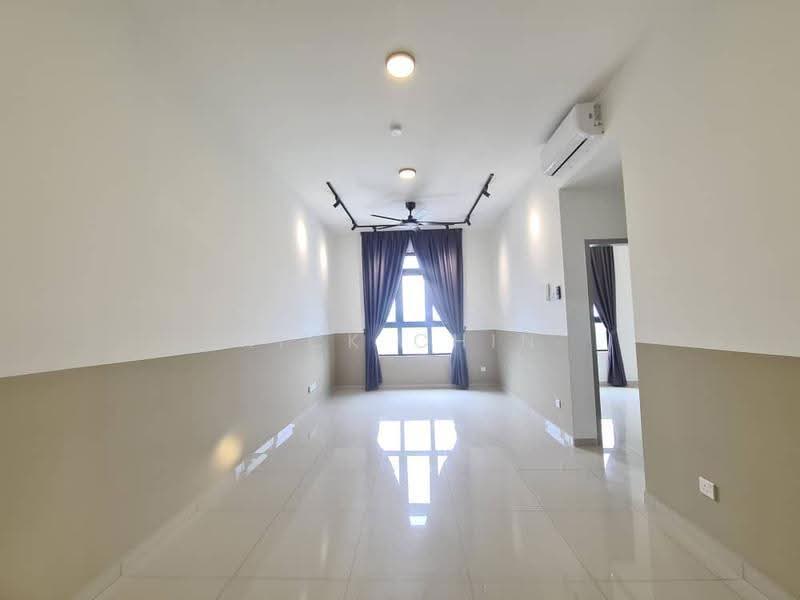 Kediaman Servis untuk Disewa di B11 Parkland Residence - Nick Chin - Living Room - PropertyGuru.com.my