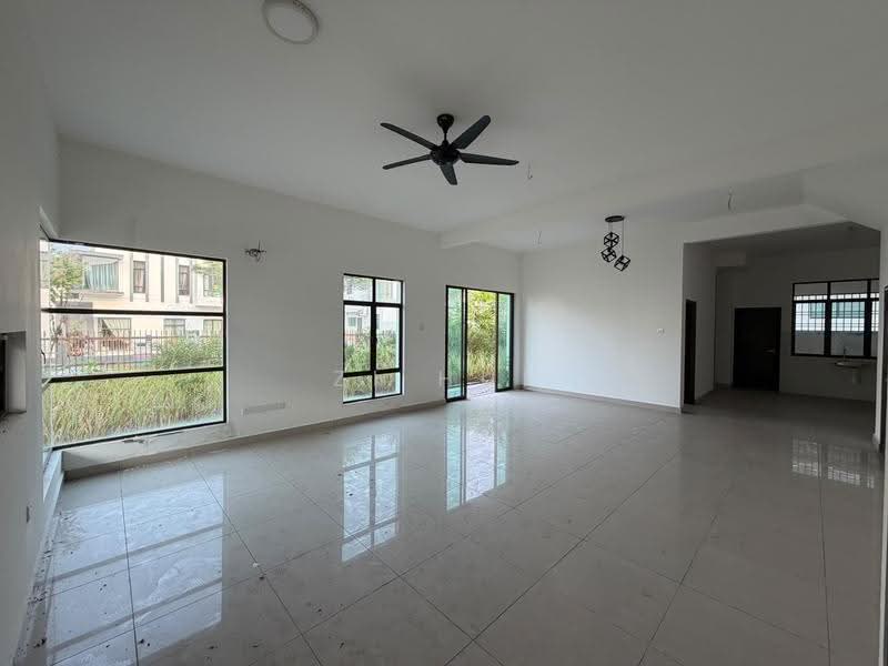 Rumah Teres untuk Dijual di Johor Bahru (Johor) - Zi Hui - Living Room - PropertyGuru.com.my