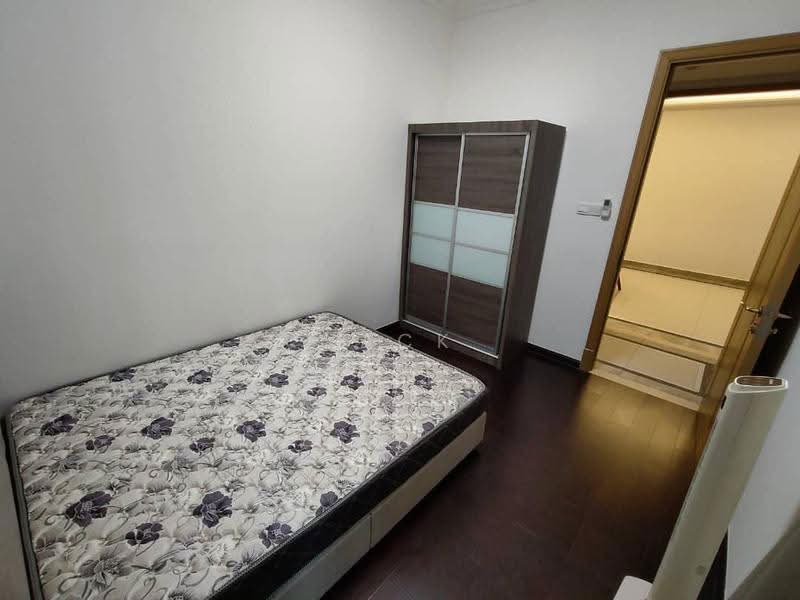 Kediaman Servis untuk Dijual di R&F Princess Cove Phase 1 - Jack Liew - Bedroom - PropertyGuru.com.my