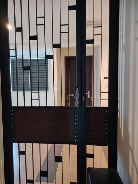 Kediaman Servis untuk Disewa di Molek Regency - Scarlette Lai - Entrance - PropertyGuru.com.my