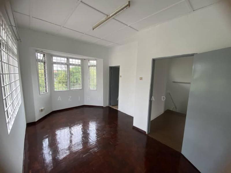 Cluster House for Sale in Taman Putra Perdana (Puchong) - Azira Ahmad - Living Room - PropertyGuru.com.my