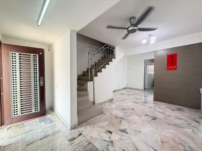 2-storey Terraced House for Sale in Taman Tan Sri Yaacob (Johor Bahru) - Kyoris Loh - Entrance - PropertyGuru.com.my