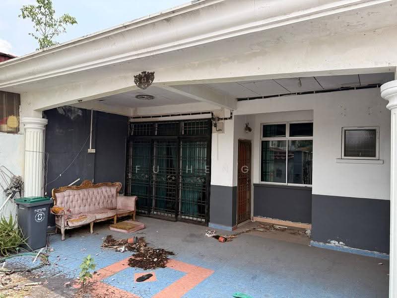 Rumah Teres 1-Tingkat untuk Dijual di Taman Puteri Wangsa (Ulu Tiram) - Fu Heng Chong - Exterior - PropertyGuru.com.my