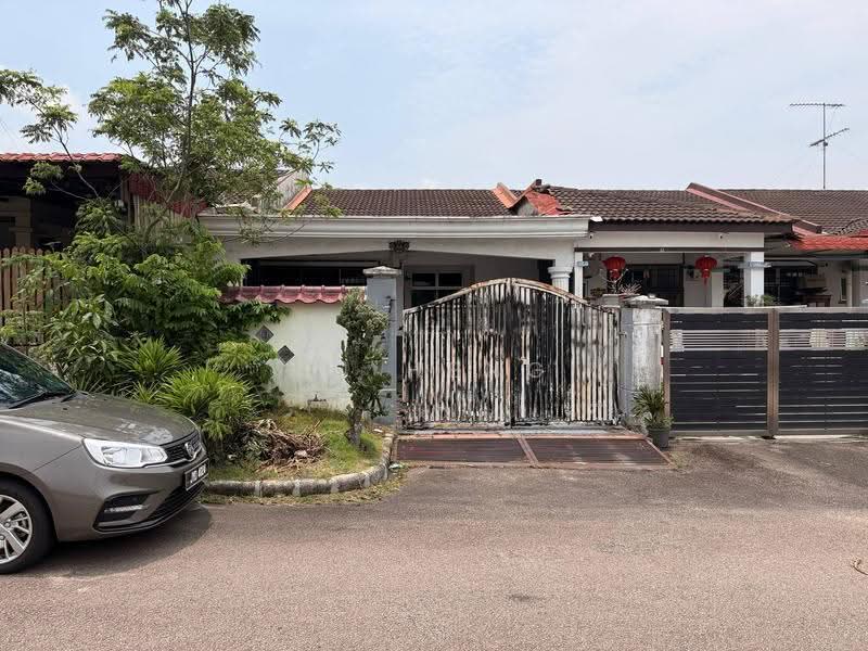 Rumah Teres 1-Tingkat untuk Dijual di Taman Puteri Wangsa (Ulu Tiram) - Fu Heng Chong - Exterior - PropertyGuru.com.my