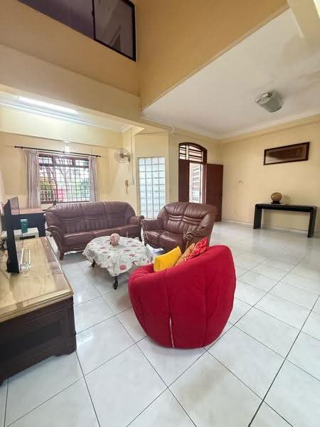 Rumah Teres 2-Tingkat untuk Dijual di Taman Perling (Perling) - Jack Liew - Living Room - PropertyGuru.com.my