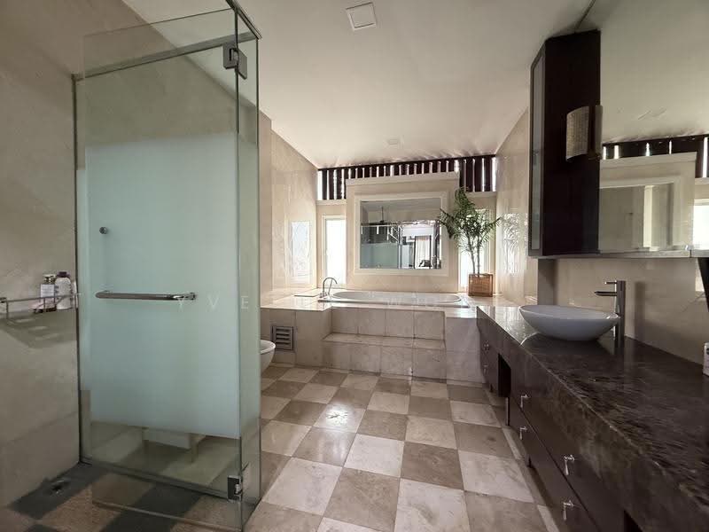3-storey Terraced House for Rent in Duta Tropika (Batu) - Yvelle Wong - Bathroom - PropertyGuru.com.my