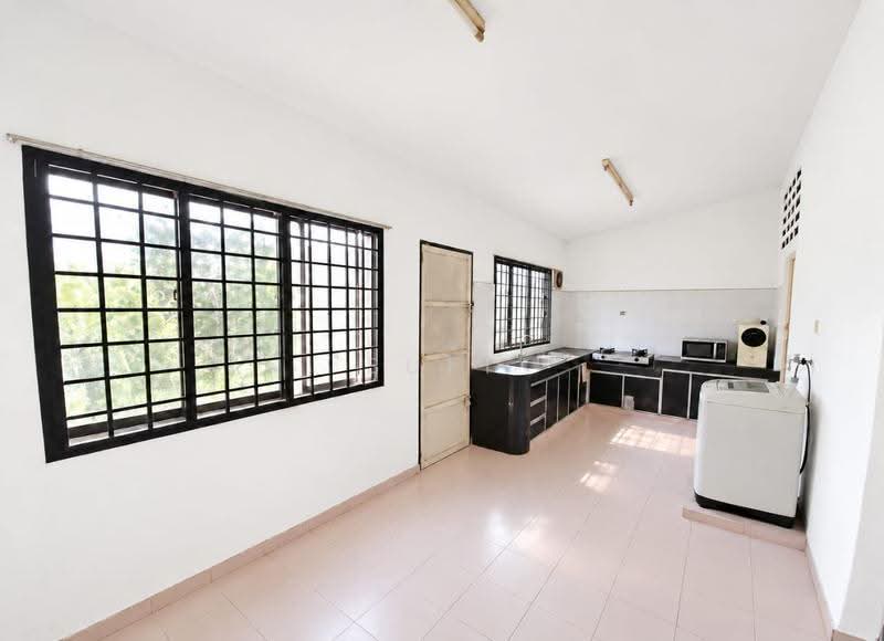 Rumah Teres 1-Tingkat untuk Dijual di Taman Makmur (Kulai) - Sufi Norman - Kitchen - PropertyGuru.com.my