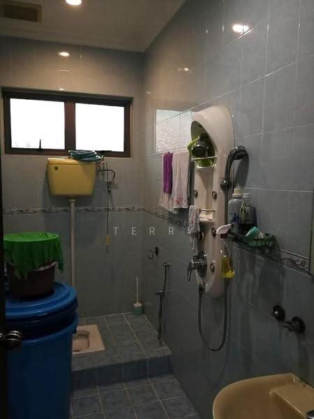 Semi-Detached House for Sale in Ampang (Selangor) - Terry Yee - Bathroom - PropertyGuru.com.my
