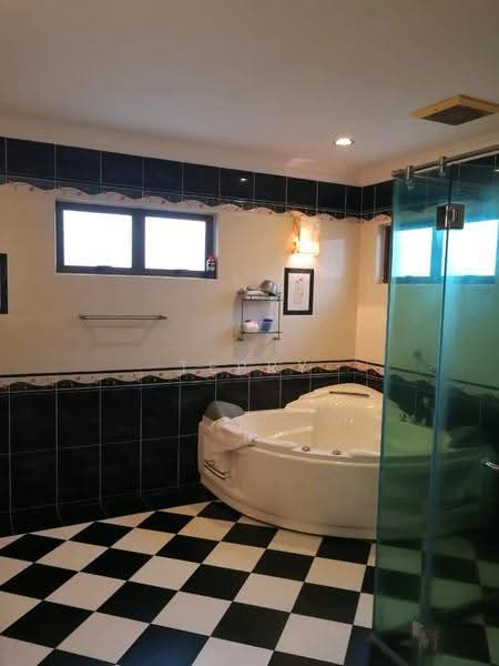 Semi-Detached House for Sale in Ampang (Selangor) - Terry Yee - Bathroom - PropertyGuru.com.my