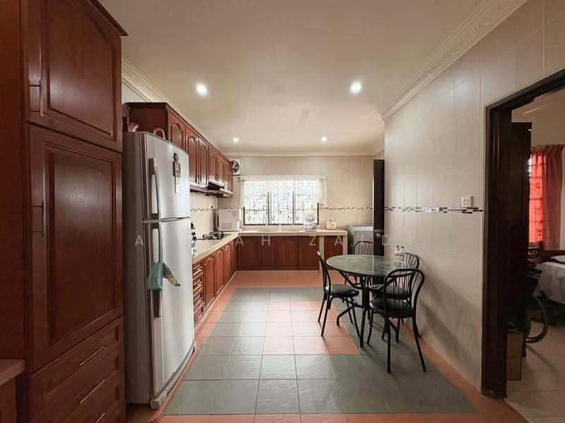Rumah Berkembar untuk Dijual di Taman Prima Saujana (Kajang) - Afiqah zaidi - Kitchen - PropertyGuru.com.my