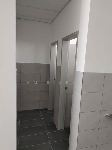 Shop / Office for Rent in Bandar Tropicana Aman (Telok Panglima Garang) - Amir Abas - Bathroom - PropertyGuru.com.my