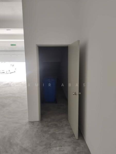 Shop / Office for Rent in Bandar Tropicana Aman (Telok Panglima Garang) - Amir Abas - Interior - PropertyGuru.com.my