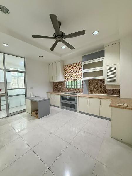 Bungalow House for Sale in Taman Cengal (Butterworth) - SH Lee - Kitchen - PropertyGuru.com.my
