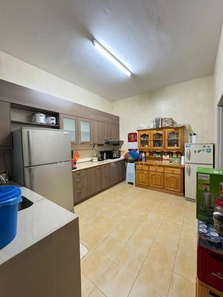 Semi-Detached House for Sale in Taman Pelangi Indah (Ulu Tiram) - May Khoo - Kitchen - PropertyGuru.com.my
