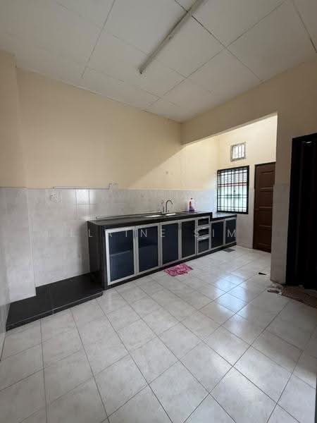 Rumah Teres 1-Tingkat untuk Disewa di Bandar Putra Kulai (Kulai) - Elaine Sim - Kitchen - PropertyGuru.com.my