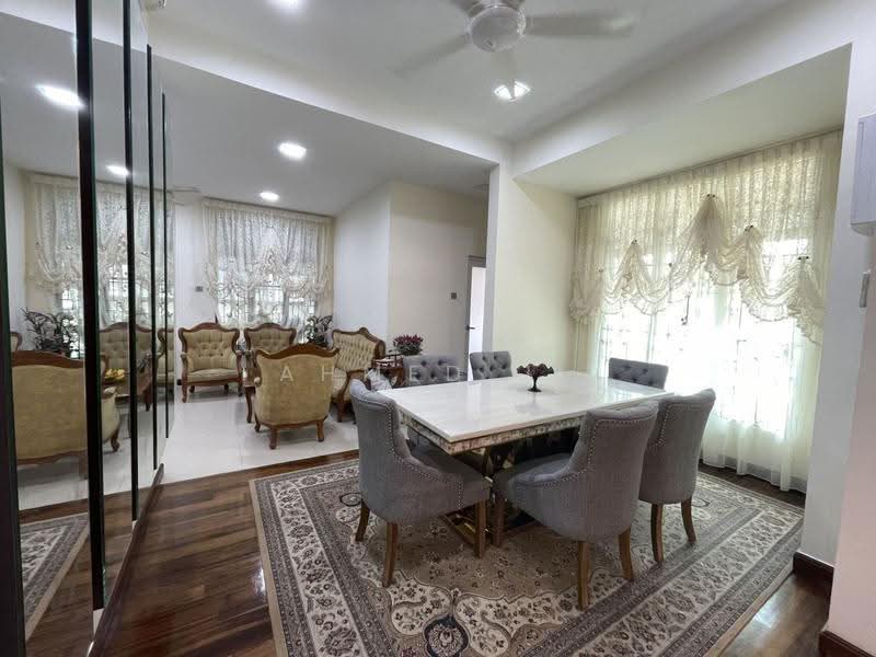 Bungalow House for Sale in Bandar Baru Bangi (Selangor) - Ahmed JL - Dining Room - PropertyGuru.com.my