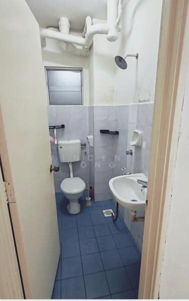 Apartment for Rent at Flora Damansara Apartment - Vincent Yong - Bathroom - PropertyGuru.com.my