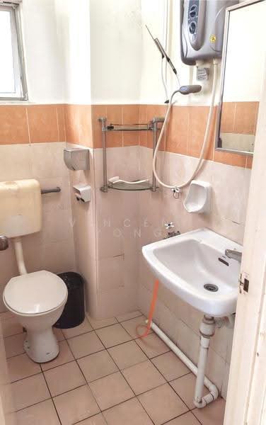 Apartment for Rent at Flora Damansara Apartment - Vincent Yong - Bathroom - PropertyGuru.com.my