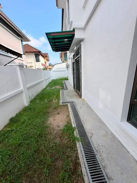 Rumah Berkembar untuk Dijual di Taman Austin Perdana (Tebrau) - Sam Chai - Exterior - PropertyGuru.com.my