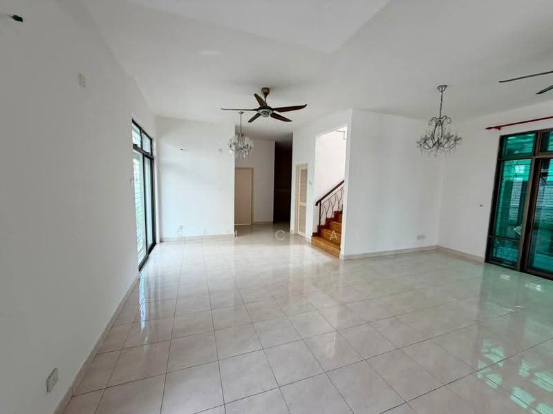 Rumah Berkembar untuk Dijual di Taman Austin Perdana (Tebrau) - Sam Chai - Living Room - PropertyGuru.com.my