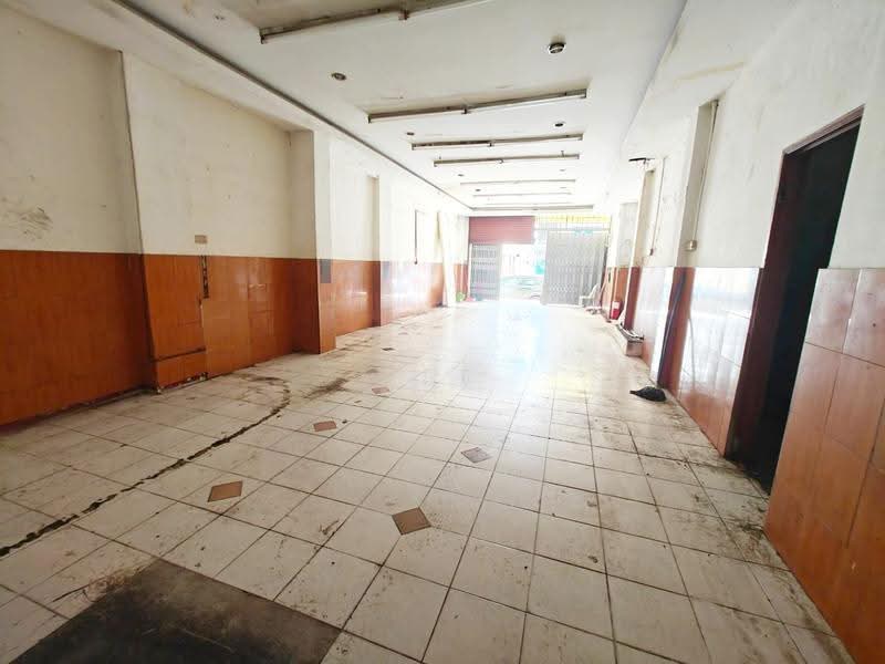 Shop for Rent in Damansara Damai (Selangor) - Lee Sing Siong - Interior - PropertyGuru.com.my