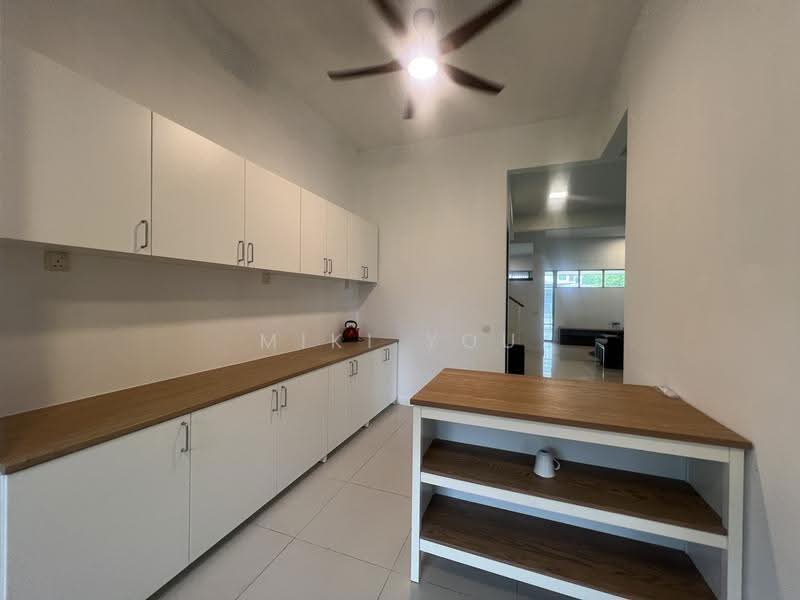 Rumah Teres 2-Tingkat untuk Disewa di Bandar Rimbayu (Telok Panglima Garang) - Miki You - Kitchen - PropertyGuru.com.my