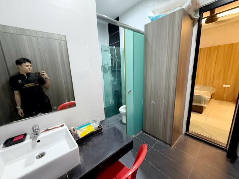 Rumah Teres 2-Tingkat untuk Dijual di Taman Mount Austin (Tebrau) - Johnny Tan - Bathroom - PropertyGuru.com.my