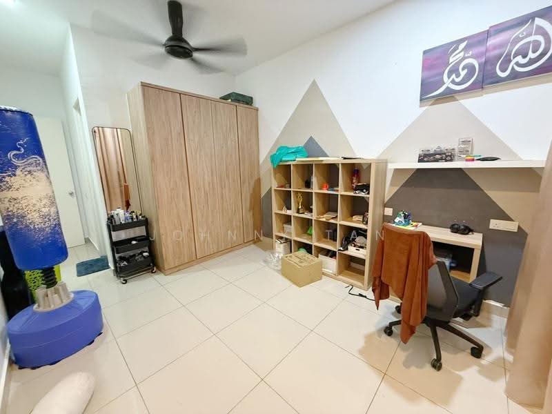 Rumah Teres 2-Tingkat untuk Dijual di Taman Mount Austin (Tebrau) - Johnny Tan - Bedroom - PropertyGuru.com.my