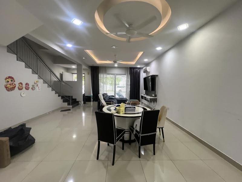 Rumah Teres 2-Tingkat untuk Disewa di Bandar Rimbayu (Telok Panglima Garang) - Miki You - Living Room - PropertyGuru.com.my