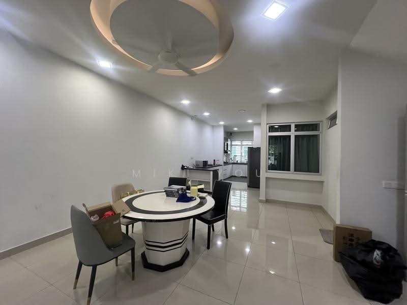 Rumah Teres 2-Tingkat untuk Disewa di Bandar Rimbayu (Telok Panglima Garang) - Miki You - Dining Room - PropertyGuru.com.my