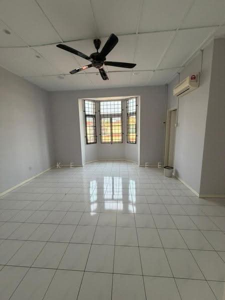 Rumah Teres 2-Tingkat untuk Disewa di Bandar Botanic (Klang) - Keith See - Living Room - PropertyGuru.com.my