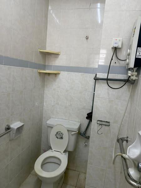 Rumah Teres 2-Tingkat untuk Disewa di Bandar Botanic (Klang) - Keith See - Bathroom - PropertyGuru.com.my