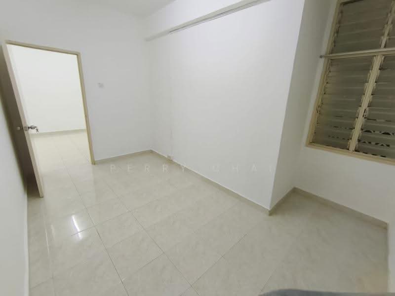 Flat for Rent at Mutiara Magna - Perry Chai - Interior - PropertyGuru.com.my