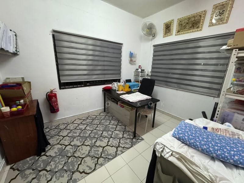 Rumah Teres 2-Tingkat untuk Dijual di Desa Coalfields (Sungai Buloh) - Chloe Kok - Study - PropertyGuru.com.my