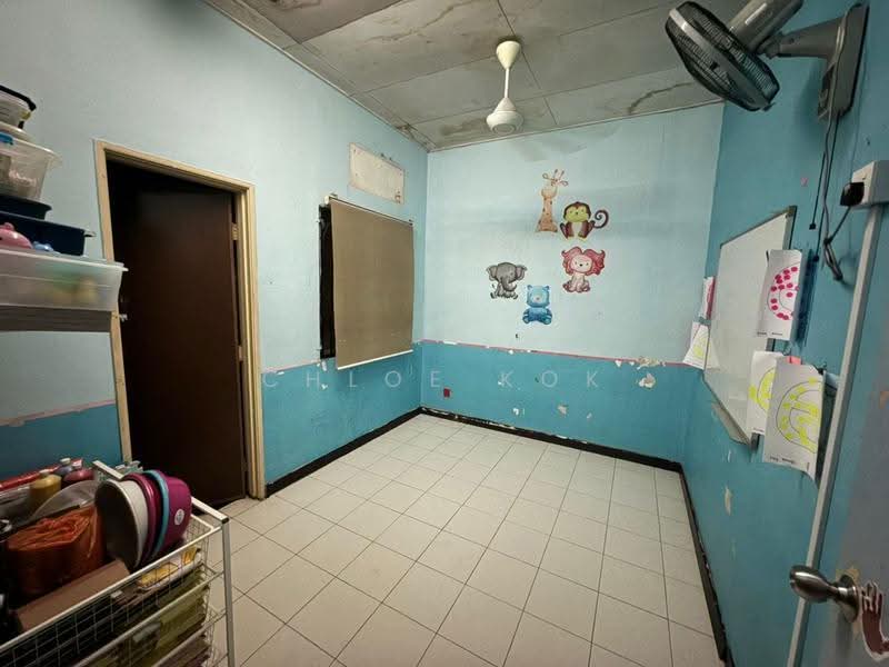 Rumah Teres 2-Tingkat untuk Dijual di Desa Coalfields (Sungai Buloh) - Chloe Kok - Study - PropertyGuru.com.my